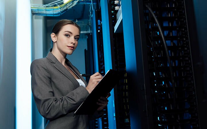メールサーバーってなに?構築する際の7つの流れや注意点を紹介