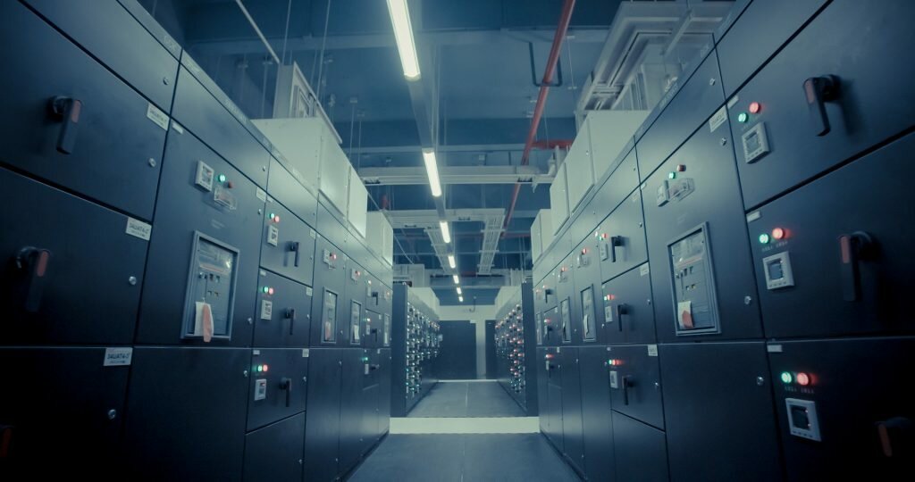 データセンターの安全性の確認基準:「ティア」と「データファシリティスタンダード」とは